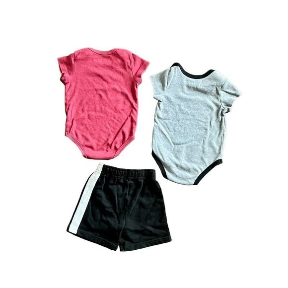 Timberland‎ 3 Piece Set Red Grey Bodysuit Black Short Graphics sz 18 months - Picture 5 of 9